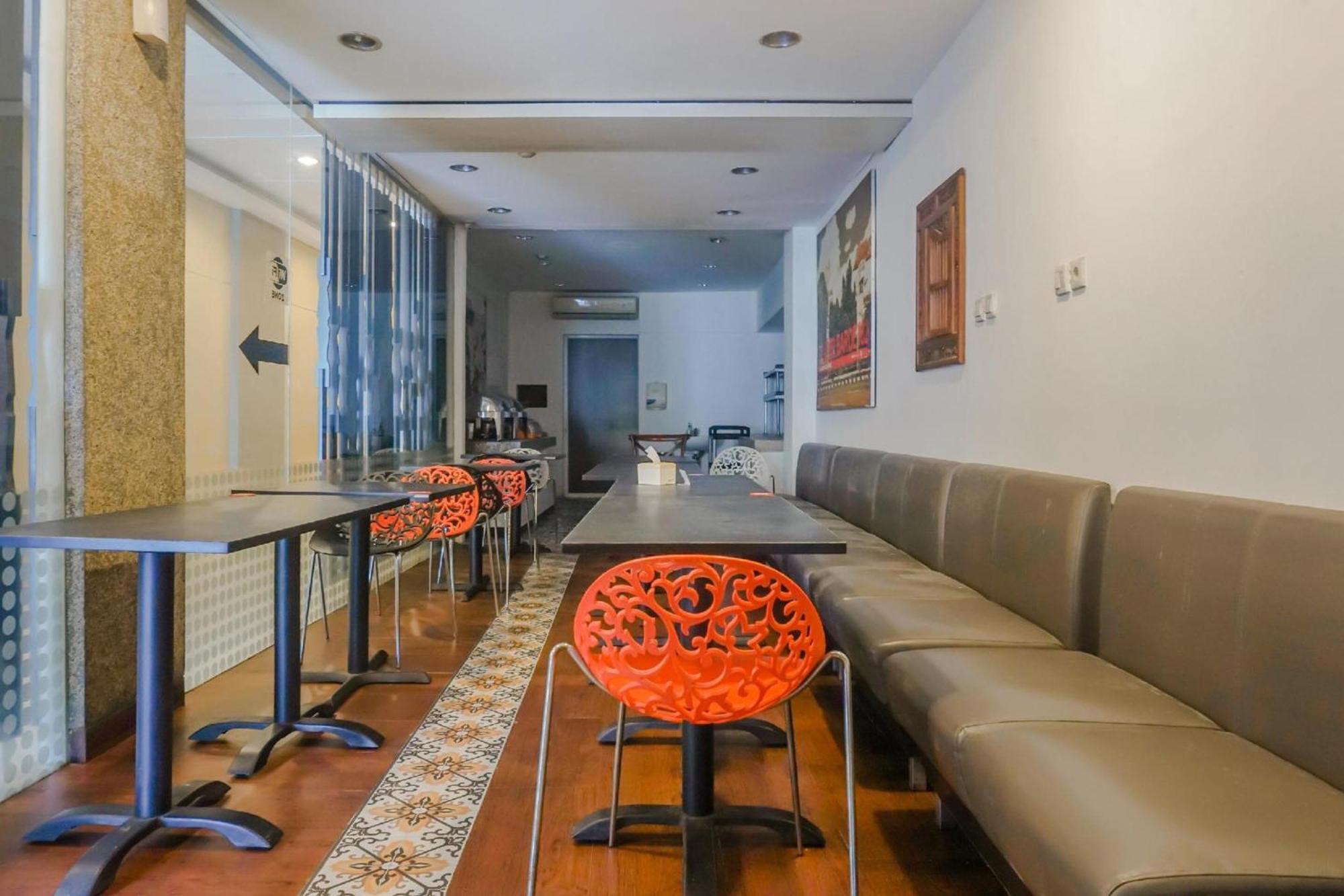 Collection O Hotel Antara Jakarta Luaran gambar