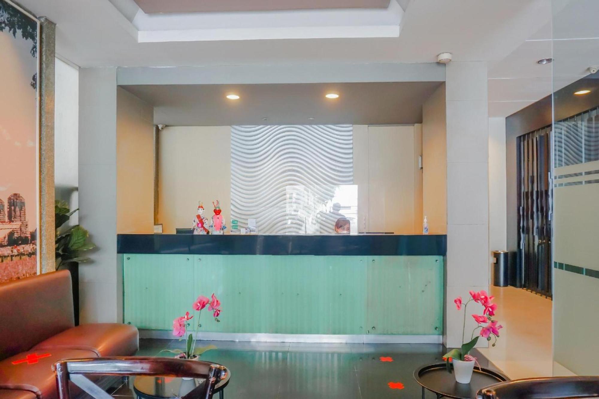 Collection O Hotel Antara Jakarta Luaran gambar