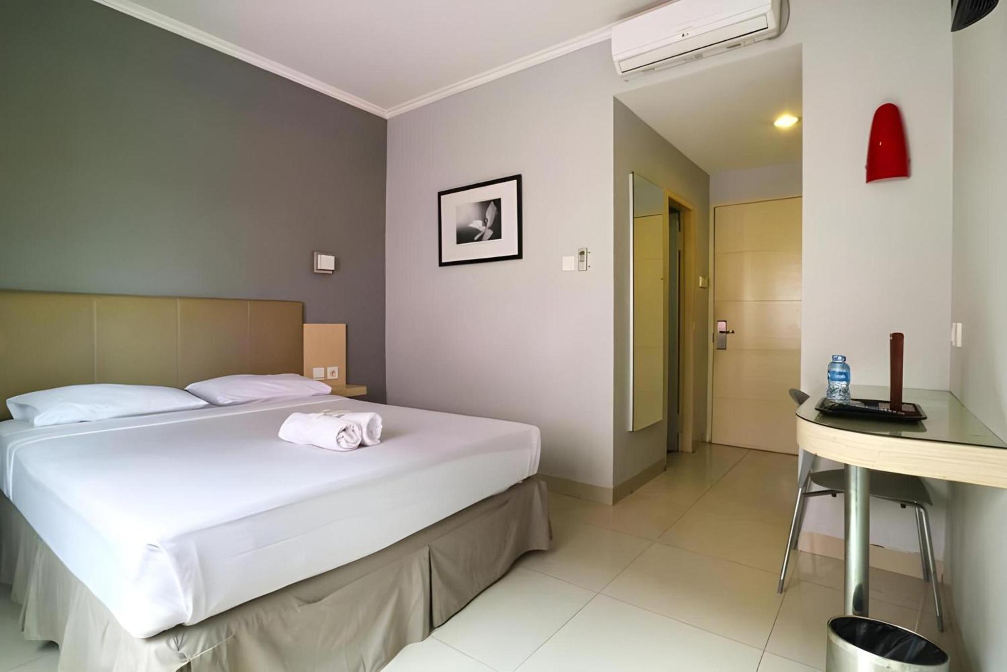 Collection O Hotel Antara Jakarta Luaran gambar